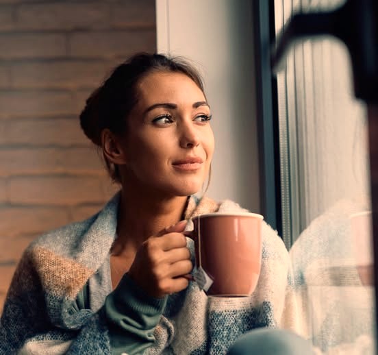 Reflective moment—early micro-wins in coaching bring clarity and calm.